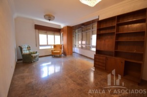 PISO EN VENTA, CASCO ANTIGUO DE CARTAGENA PARA REFORMAR