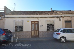 PLANTA BAJA Y LOCAL COMERCIAL (PARA REFORMAR) EN VENTA, LOS DOLORES