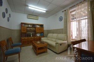 PLANTA BAJA EN VENTA, BARRIO PERAL